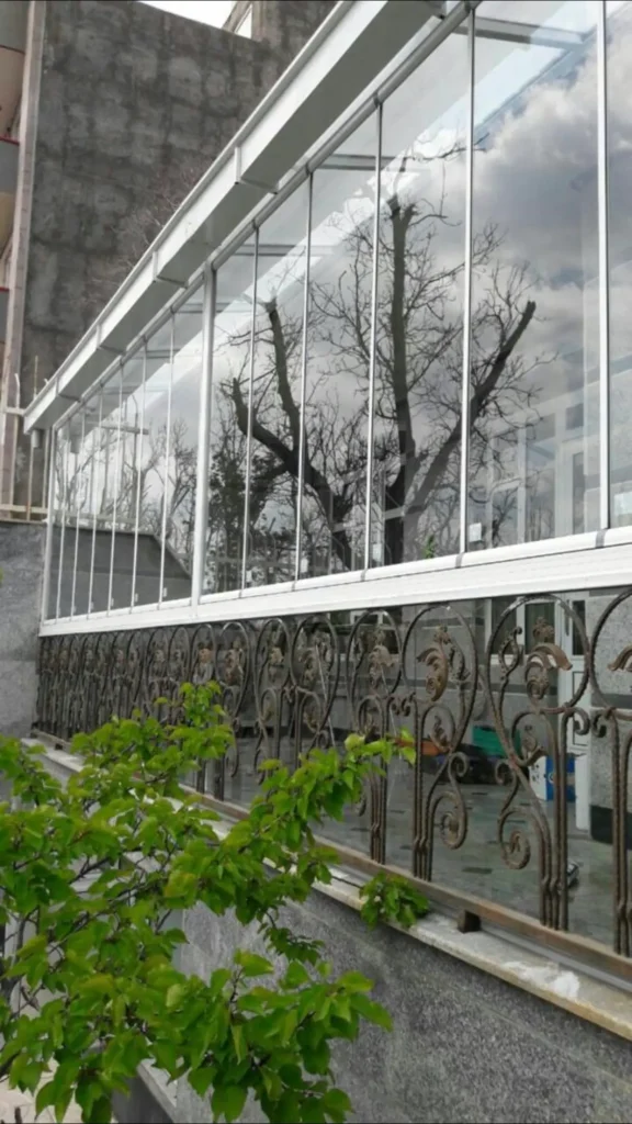 folding-glass-balcony-tabriz2