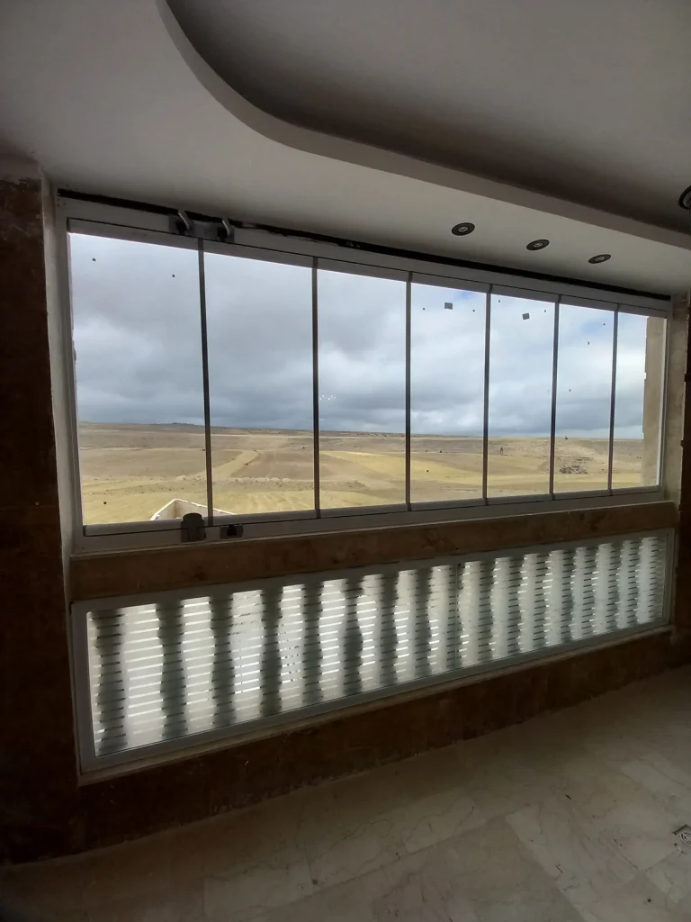 folding-glass-balcony-tabriz5