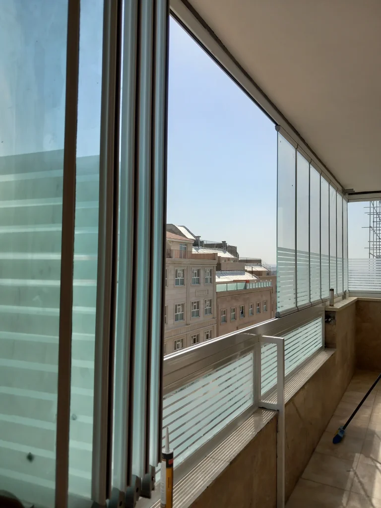 folding-glass-balcony-tabriz6