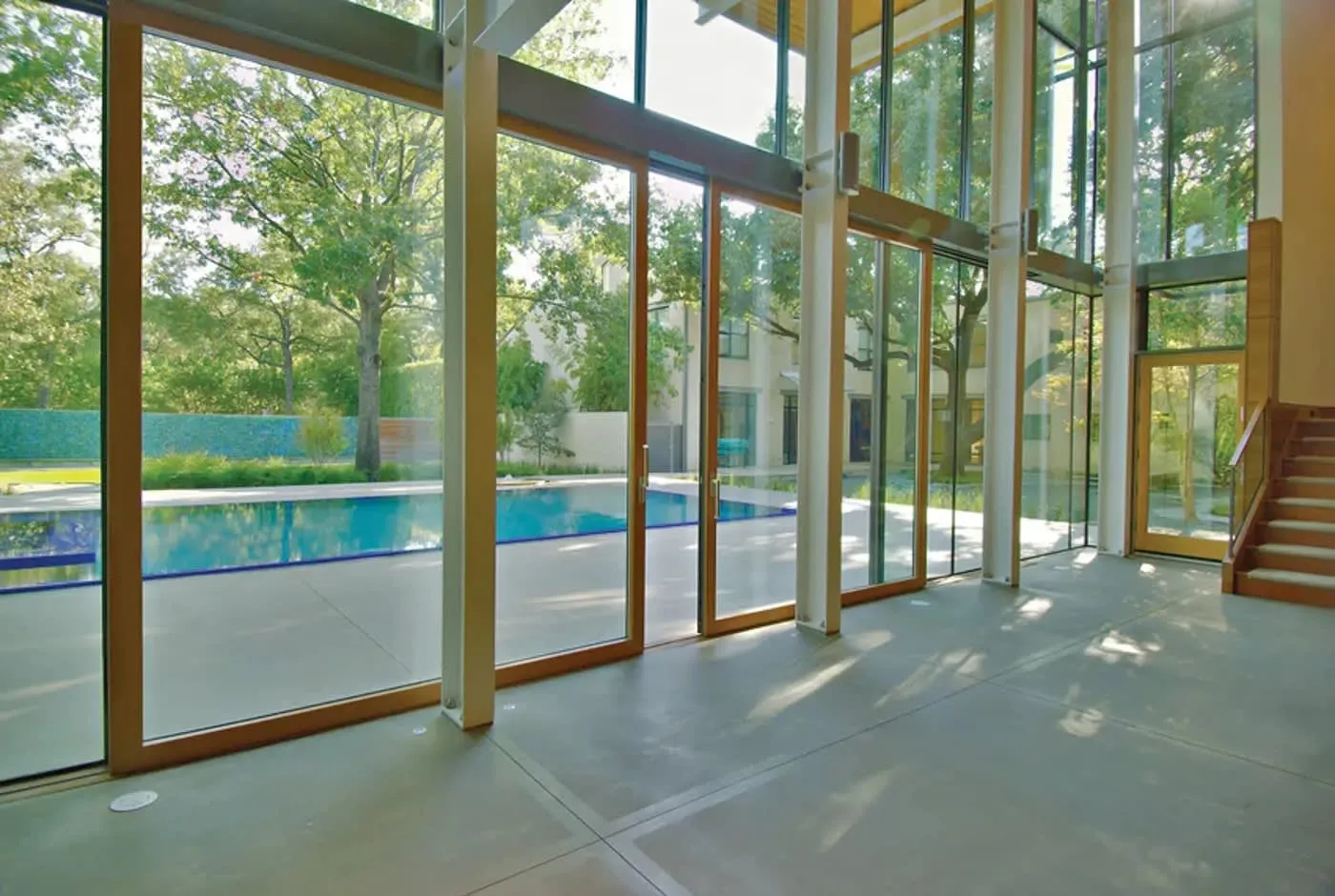 شیشه سکوریت ریلی مغازه